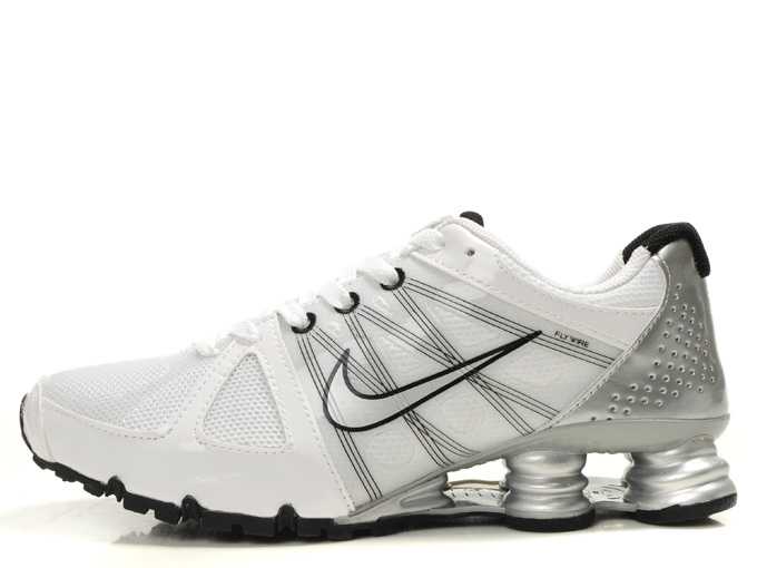 nike shox eu cru